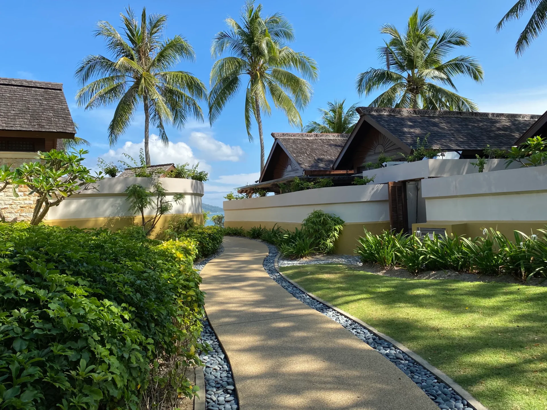 Tropical House - Manon Design Studio